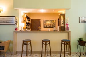 thumbnail: Breakfast area
