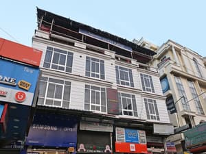 thumbnail: Front of property