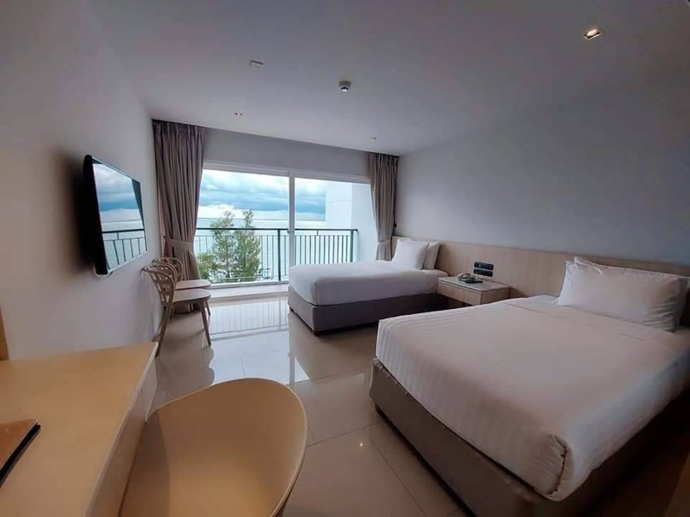 Beach/ocean view