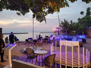 thumbnail: Beach bar