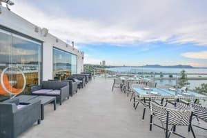 thumbnail: Bar (on property)