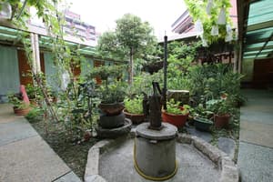 thumbnail: Property grounds