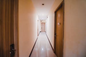 thumbnail: Hallway