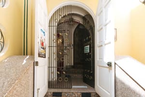 thumbnail: Property entrance