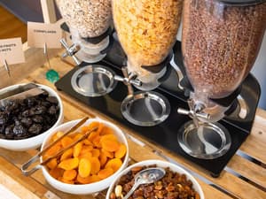 thumbnail: Breakfast area
