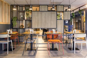 thumbnail: Restaurant
