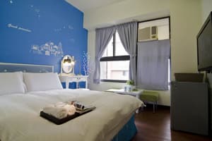 thumbnail: Room