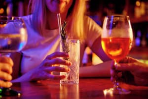 thumbnail: Bar (on property)