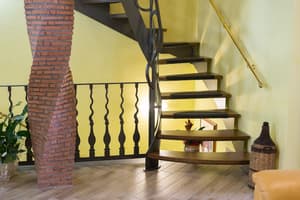 thumbnail: Interior entrance