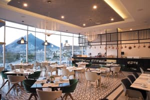 thumbnail: Restaurant