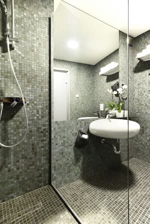 thumbnail: Bathroom