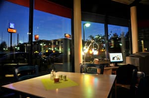 thumbnail: Restaurant