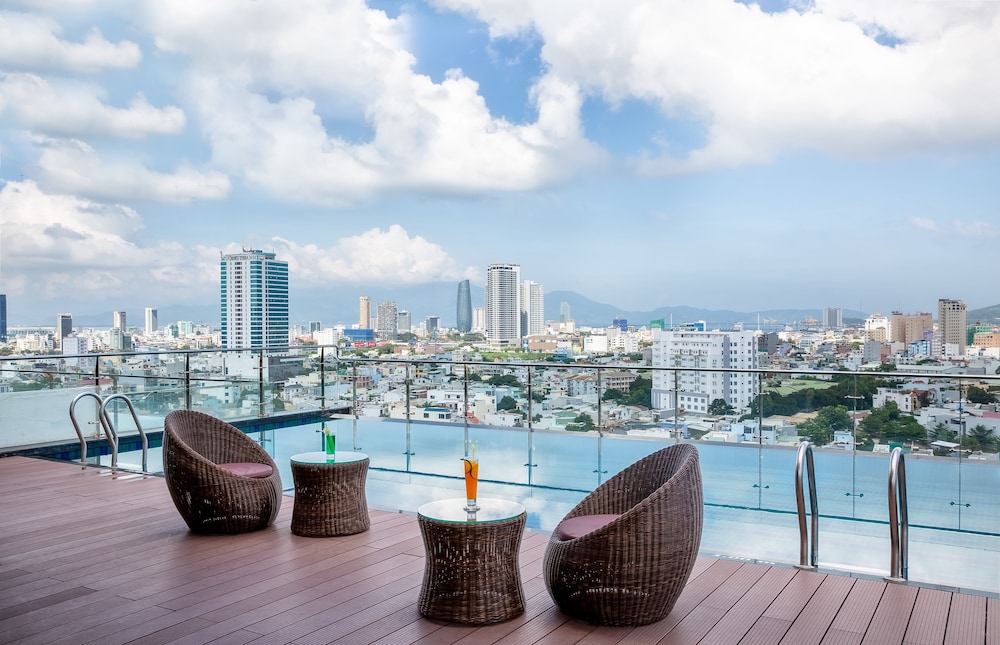 Rooftop pool