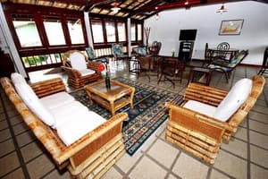 thumbnail: Lobby sitting area