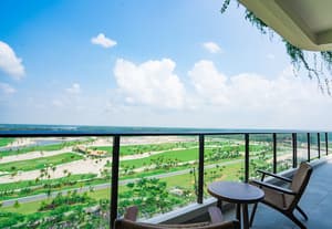 thumbnail: Balcony view