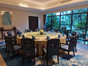 thumbnail: Dining