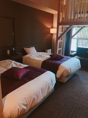 thumbnail: Room