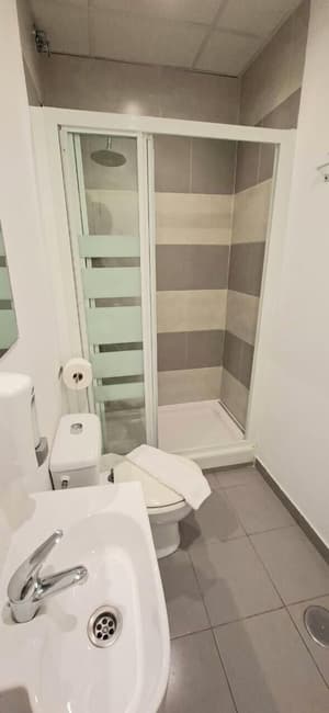 thumbnail: Bathroom