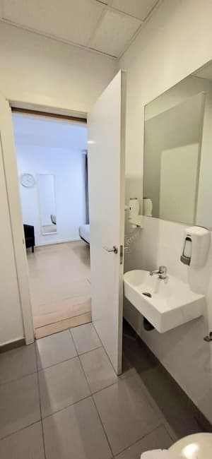 thumbnail: Bathroom