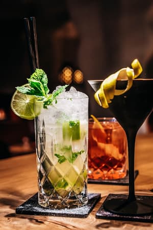 thumbnail: Bar (on property)