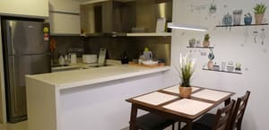 thumbnail: In-room dining
