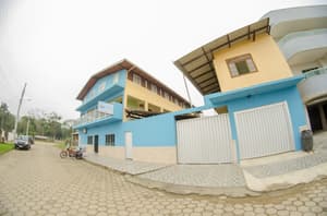 thumbnail: Front of property