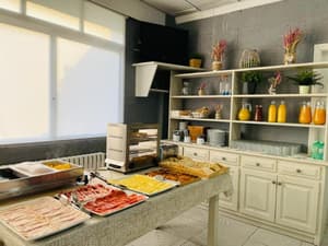 thumbnail: Restaurant
