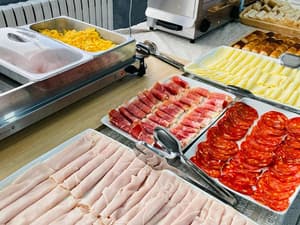 thumbnail: Restaurant