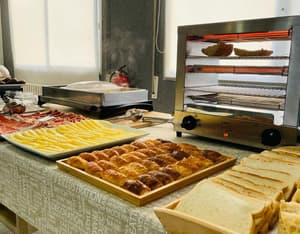 thumbnail: Restaurant