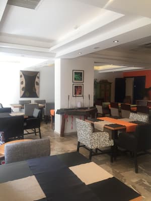 thumbnail: Restaurant