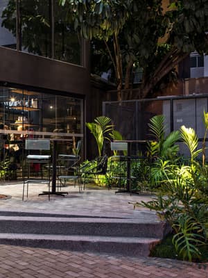 thumbnail: Restaurant