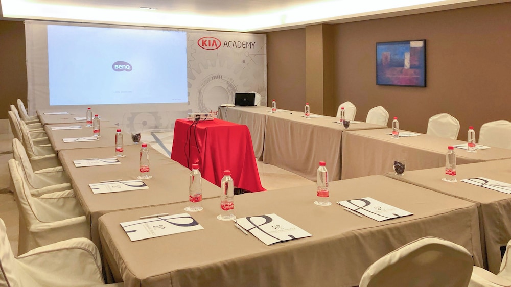 Meeting facility
