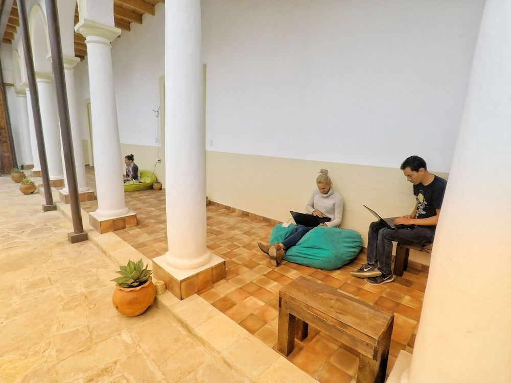Lobby lounge
