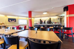 thumbnail: Restaurant