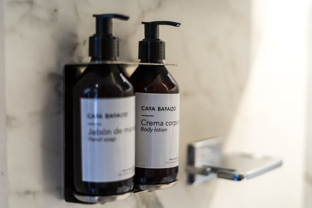 Bathroom amenities