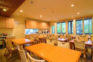 thumbnail: Dining