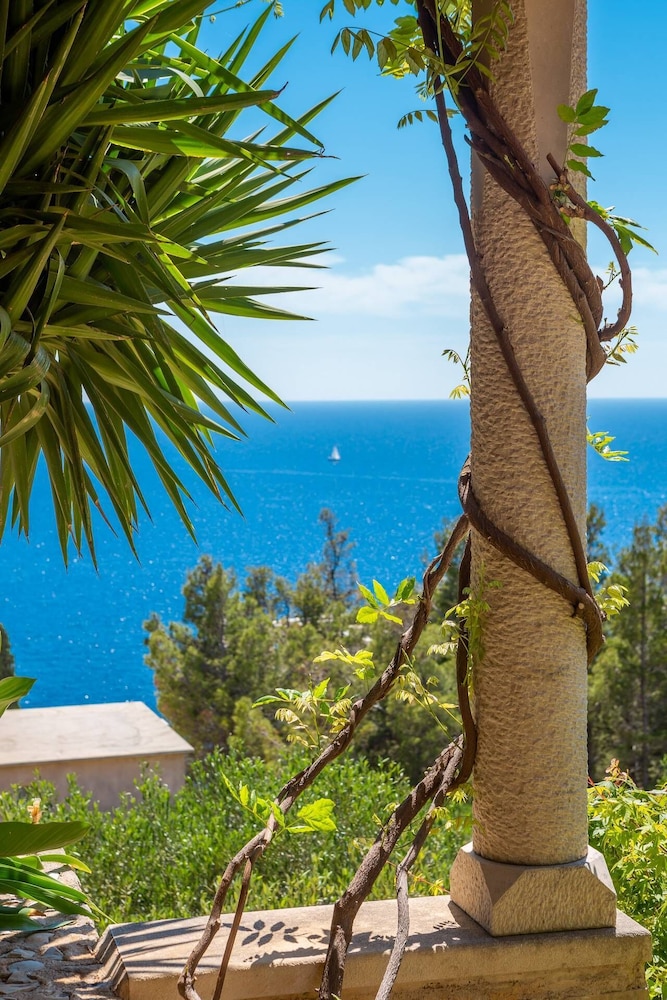 Beach/ocean view