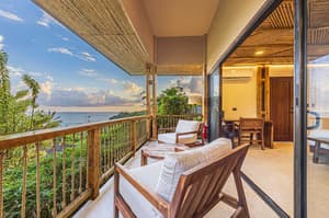 thumbnail: Balcony view
