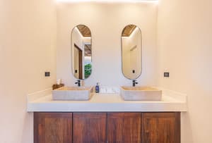thumbnail: Bathroom sink