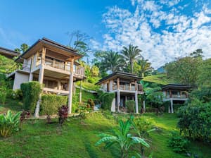 thumbnail: Exterior