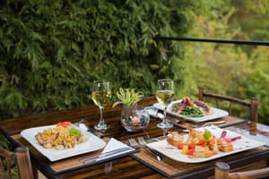 thumbnail: Restaurant