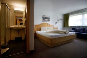 thumbnail: Interior detail