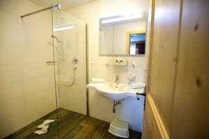 thumbnail: Interior detail