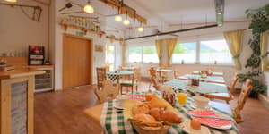 thumbnail: Breakfast area