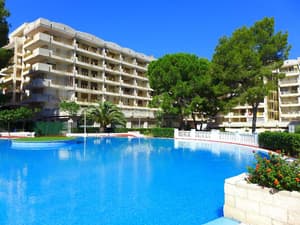 thumbnail: General view