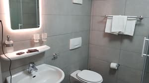 thumbnail: Bathroom