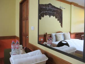 thumbnail: Room