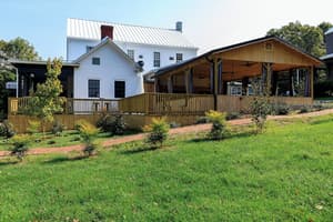 thumbnail: Exterior