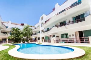 thumbnail: Outdoor pool