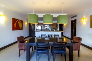 thumbnail: In-room dining